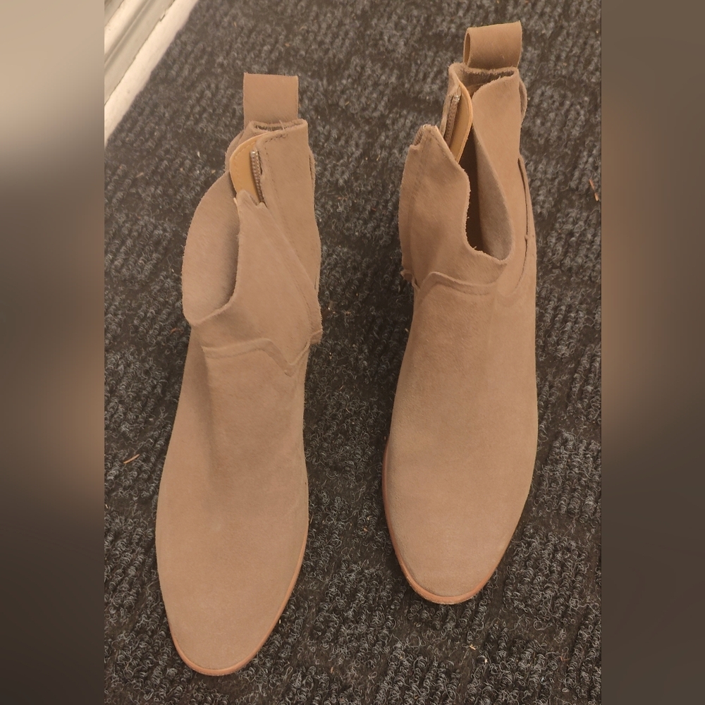 Women's Tan Suede Ankle Boots